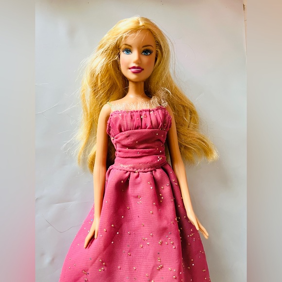 Fashion fever barbie doll 2007 - Picture 4 of 13